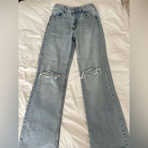 Zara high rise distressed wide leg Jean size 6